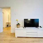 Deluxe Quiet Family Oasis *